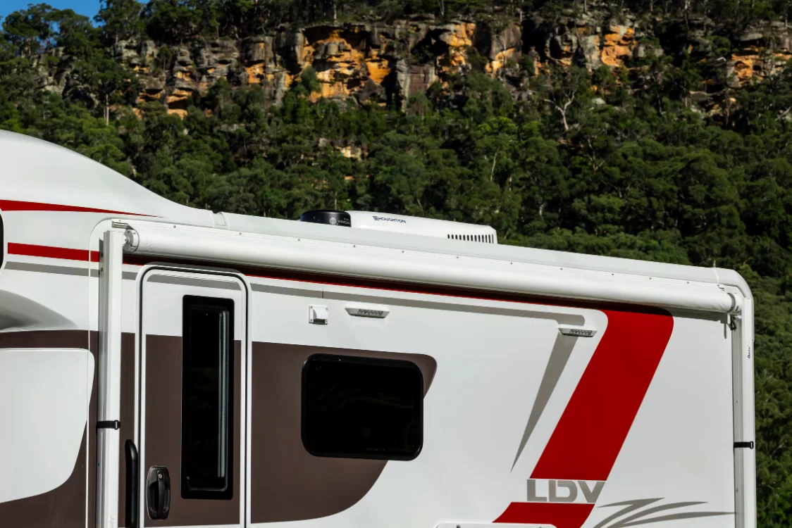 ldv-motorhome-solar-inverter
